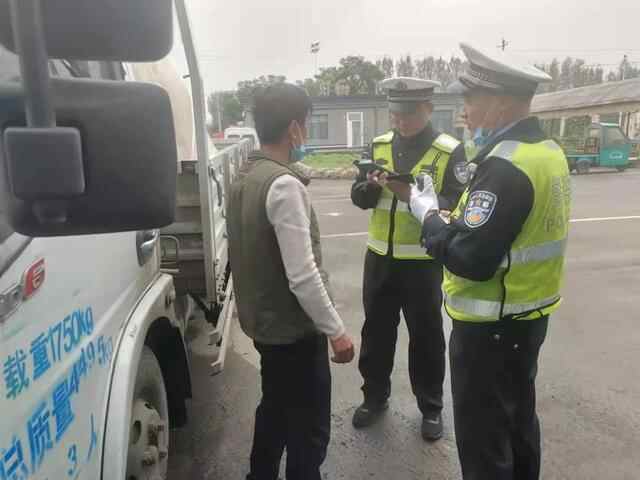 知危险 会避险 | 男子因“隔夜酒” 被邹城交警查获