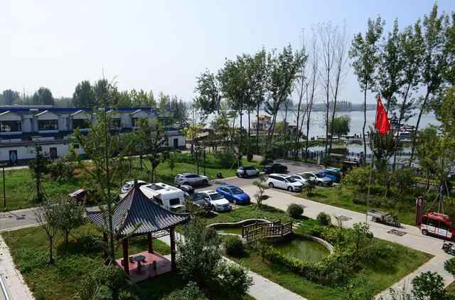 微山湖畔爱湖村，是“留得住乡愁”的渔家文化休闲旅游民俗村