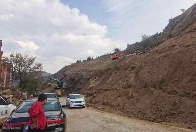 古交市红梁山隧道滑坡路段全线恢复通车