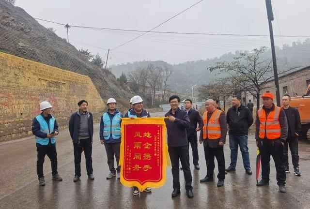 古交市红梁山隧道滑坡路段全线恢复通车
