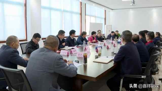 市人大常委会副主任陈颖来嘉祥县调研攀登企业