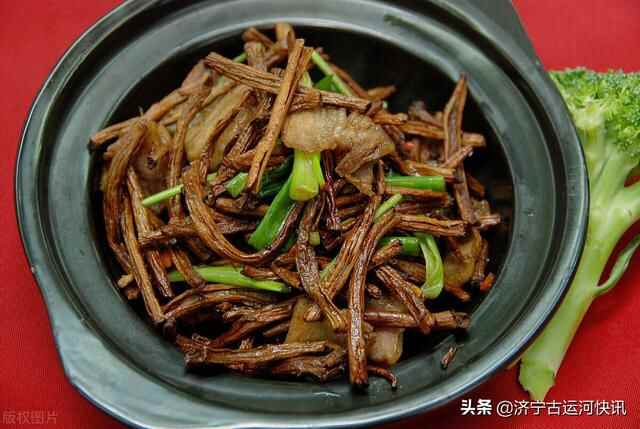 济宁微山高楼渭河村喜面12道菜：捧着一束幸福装饰着绚丽乡村