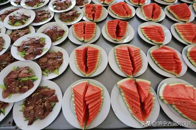 济宁微山高楼渭河村喜面12道菜：捧着一束幸福装饰着绚丽乡村