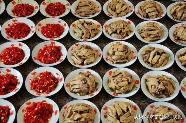 济宁微山高楼渭河村喜面12道菜：捧着一束幸福装饰着绚丽乡村