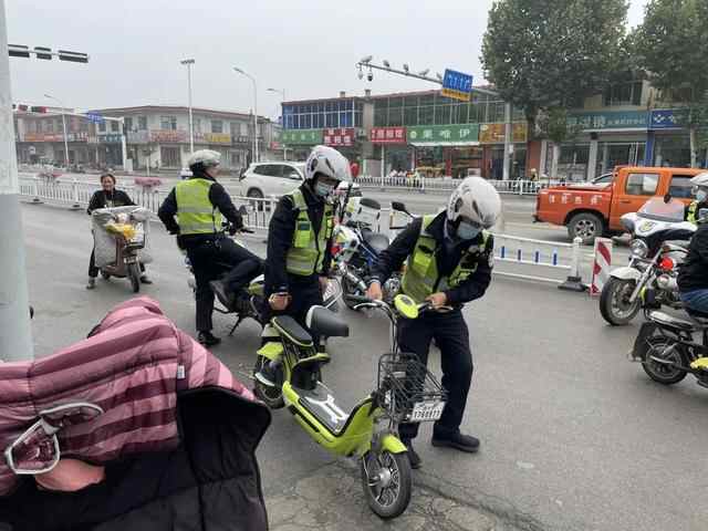 文明出行 | 邹城交警开展城区道路交通“大整治、大宣传”行动