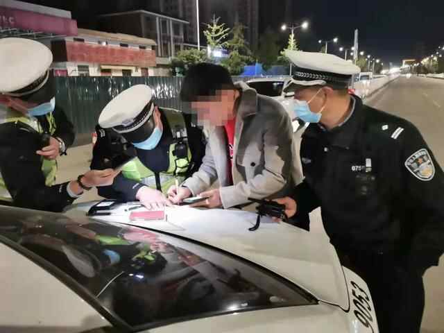 文明出行 | 邹城交警开展城区道路交通“大整治、大宣传”行动
