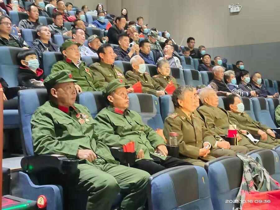 繁华盛世，如你所愿！兖州区组织部分退役军人观看电影《长津湖》