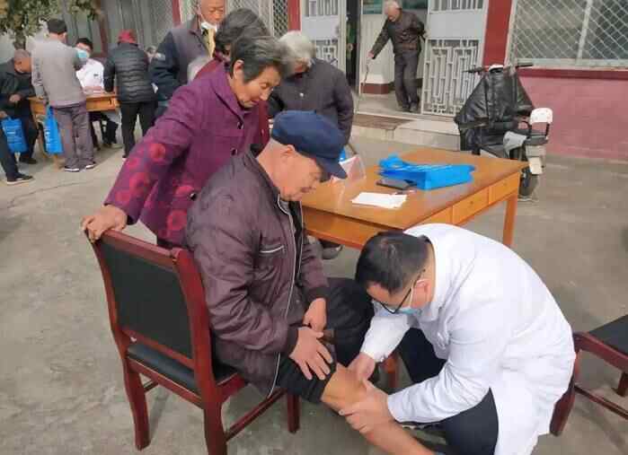 曲阜市中医院高层次人才义诊健康宣讲团走进时庄后戴村