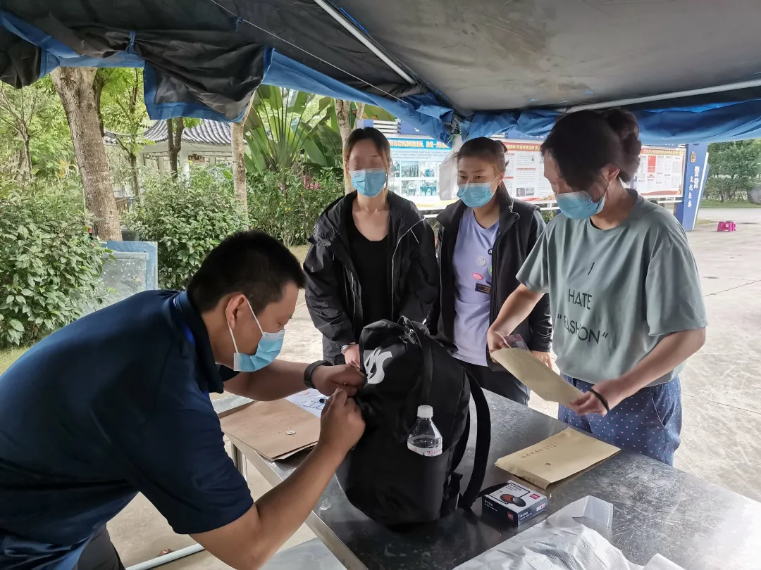 6天6夜跨越6省行程6000公里！7名电信诈骗嫌疑人被押解回济宁