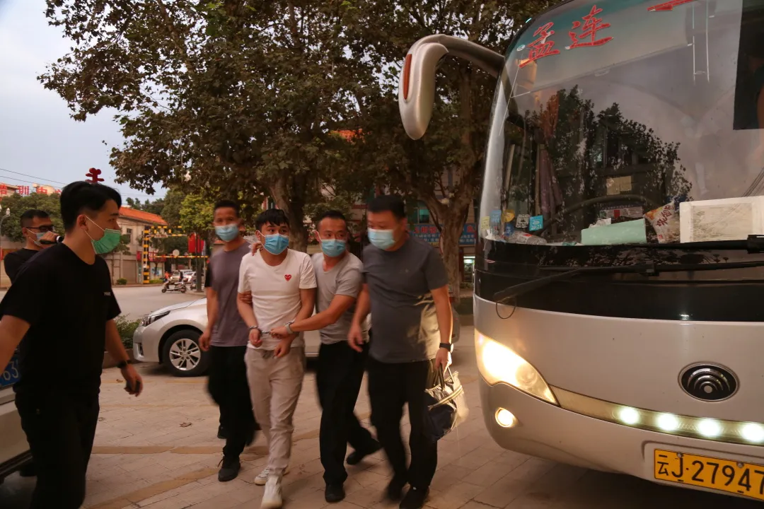 6天6夜跨越6省行程6000公里！7名电信诈骗嫌疑人被押解回济宁