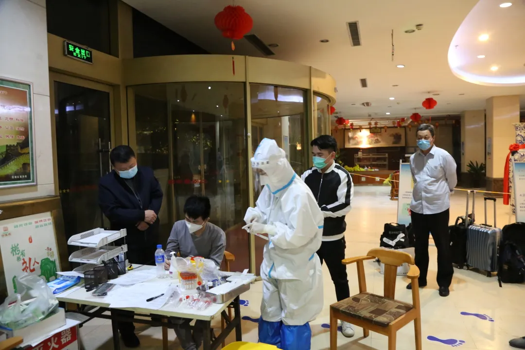 6天6夜跨越6省行程6000公里！7名电信诈骗嫌疑人被押解回济宁