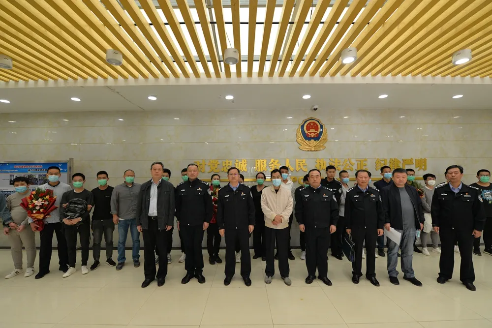 6天6夜跨越6省行程6000公里！7名电信诈骗嫌疑人被押解回济宁