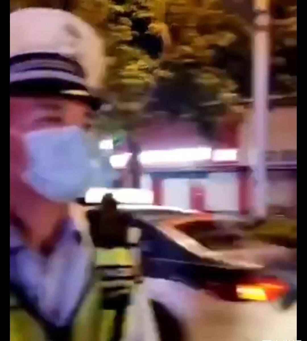 济宁出镜查酒驾，酒驾司机将男子撞飞后逃逸，被万千网友见证