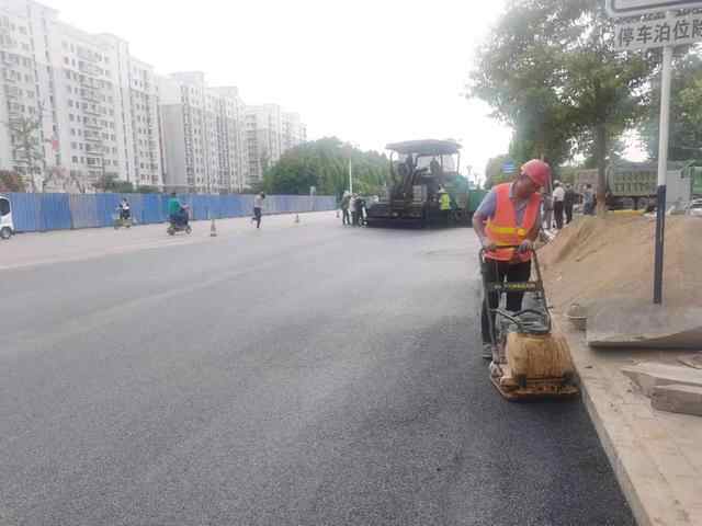 曲阜提升道路“颜值”打造精致城市