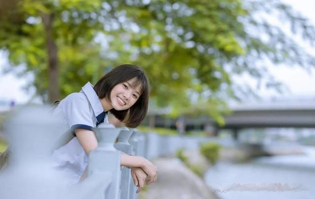 哥哥哈工大毕业生寒酸送外卖，弟弟农民工有车有房娶女大生
