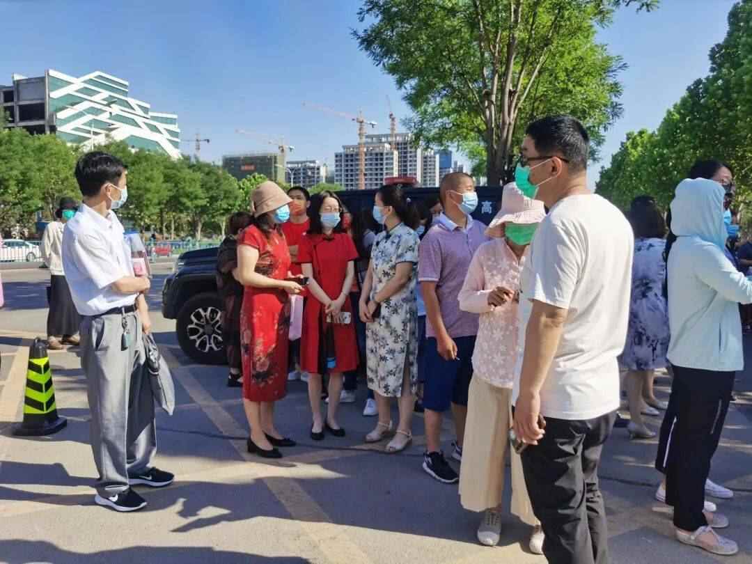现场直击丨济宁高新区多部门全力护航助高考学子圆梦！