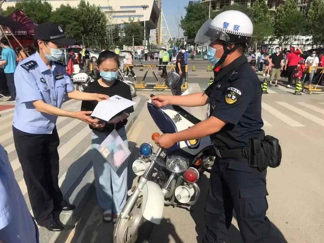 现场直击丨济宁高新区多部门全力护航助高考学子圆梦！