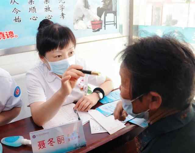 济医附院联合微山县人民医院赴微山岛开展“爱眼日”义诊活动