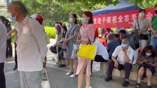 现场直击！曲阜4169名考生奔赴考场