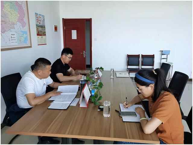 省“加强农村基层党组织建设工作队”邹城总队专题学习山东省第十二次党代会精神