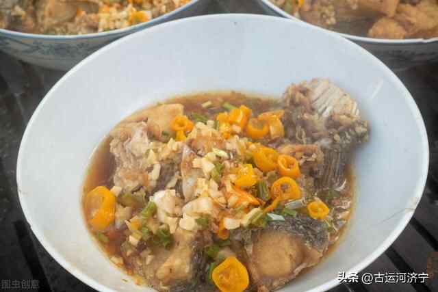 兖州新驿毛辛庄油炸小酥肉：新农村像一朵朵绚丽多彩的花朵绽放