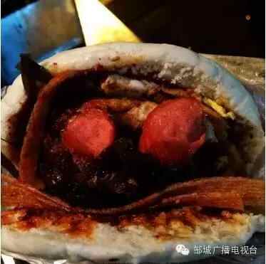 邹城美食：老板，来个夹饼，多放点辣椒！