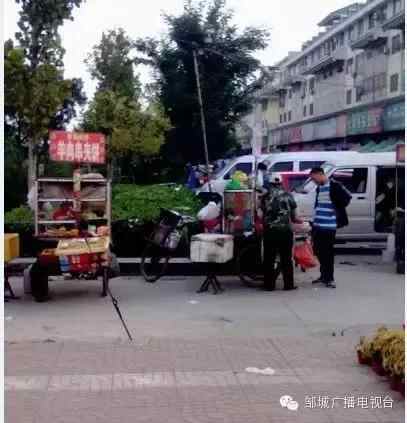 邹城美食：老板，来个夹饼，多放点辣椒！