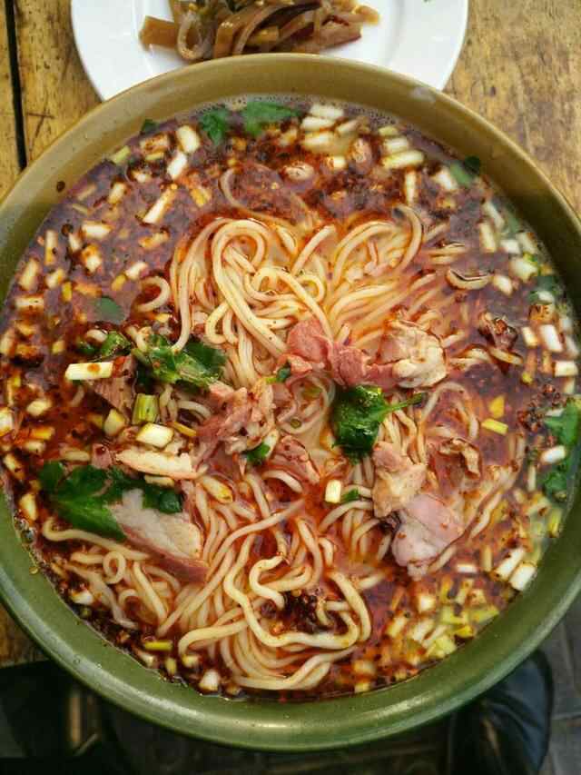 舌尖上的曲阜，小编给大家总结了一下曲阜的美食，记得收藏去吃哦