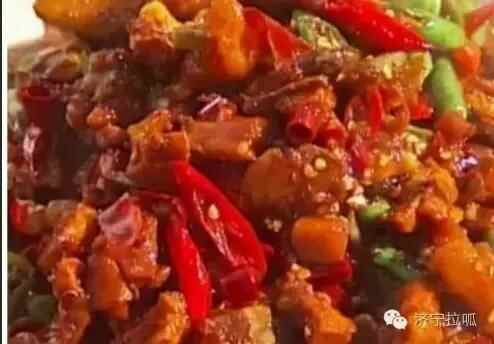 邹城美食：笨鸡那么香，我想去尝尝！
