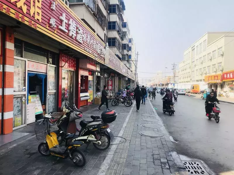 藏在兖州皇城园旁边几百米长的“美食一条街”，我好想吃上一遍。