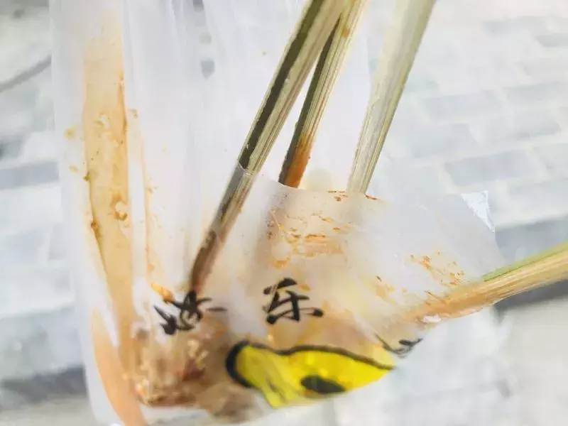 藏在兖州皇城园旁边几百米长的“美食一条街”，我好想吃上一遍。