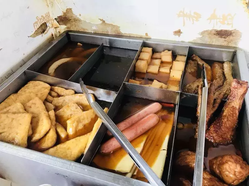 藏在兖州皇城园旁边几百米长的“美食一条街”，我好想吃上一遍。