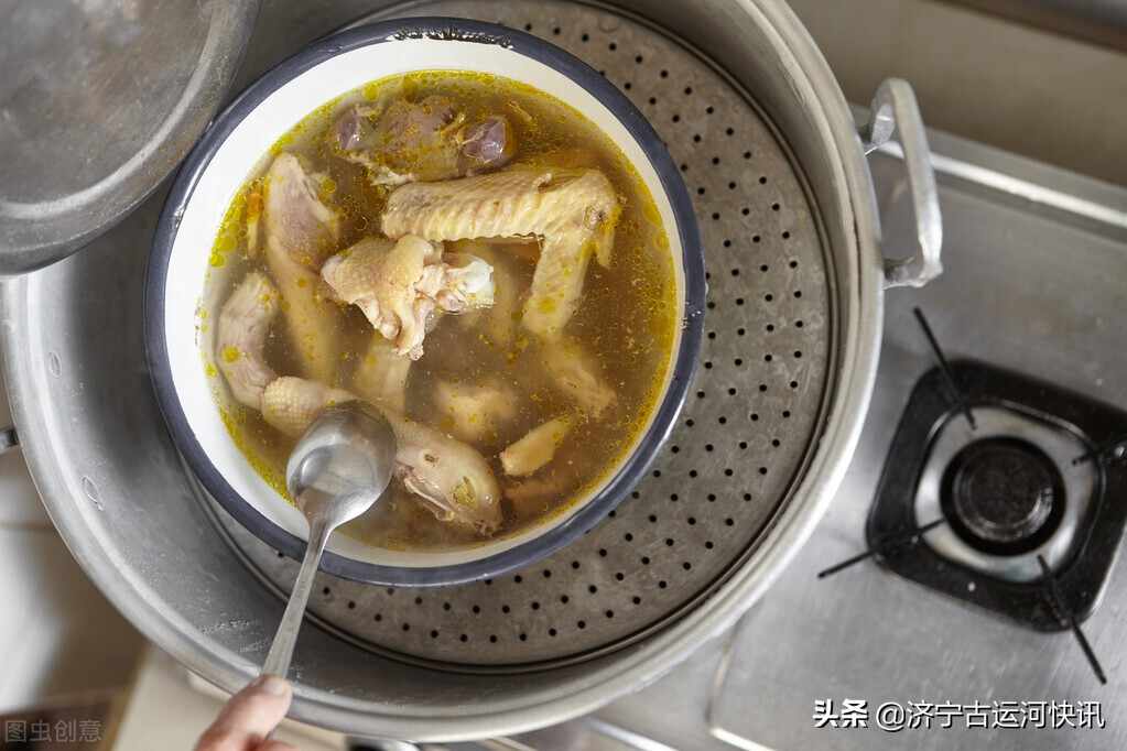 济宁汶上南站大街村豆腐皮炖鸡：温一壶酒，采念成词的年华