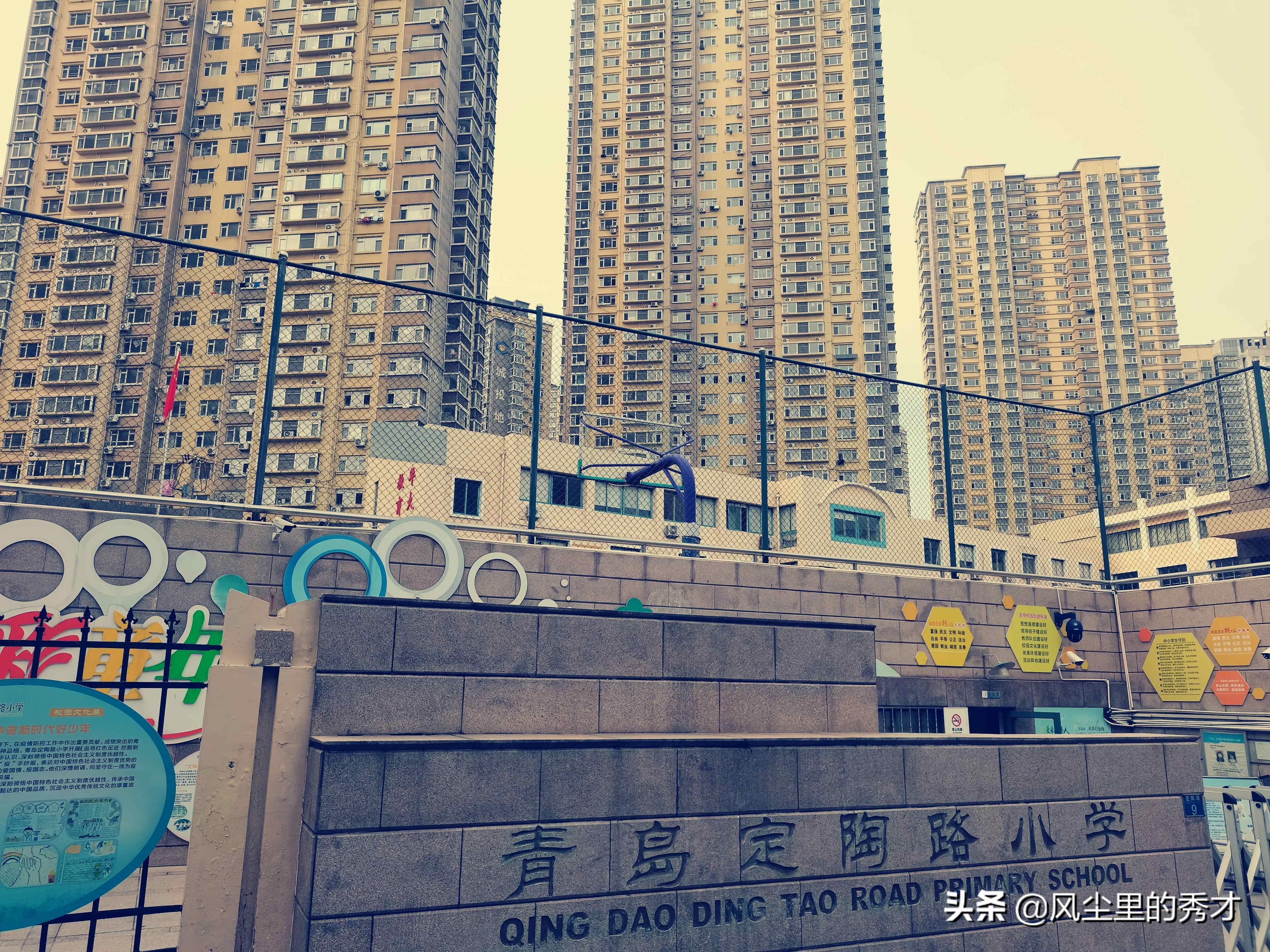 臭豆腐和电烤肉，在青岛西镇排队是常态，为何这么好吃？