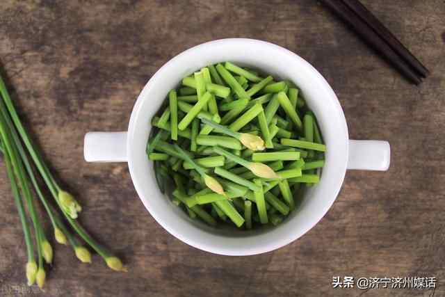 在兖州区西北店吃农家鸡心菜：撒下最快乐的周末时光