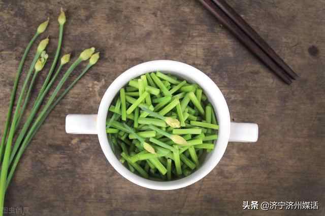 在兖州区西北店吃农家鸡心菜：撒下最快乐的周末时光