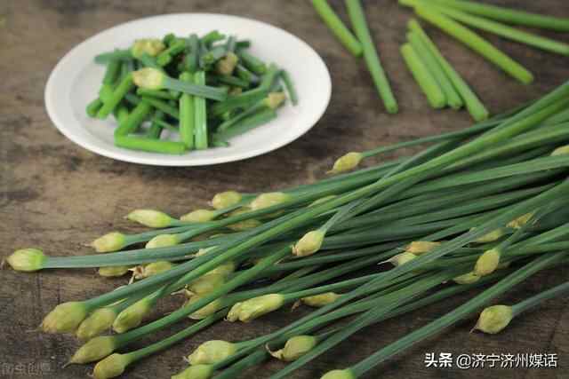 在兖州区西北店吃农家鸡心菜：撒下最快乐的周末时光