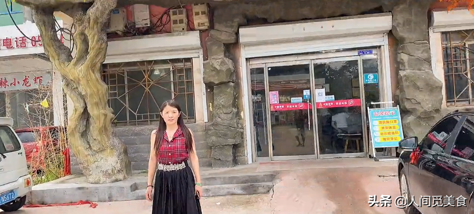 山东镇上这家40年老店，因老板娘颜值而走红，客人为一睹芳容而来