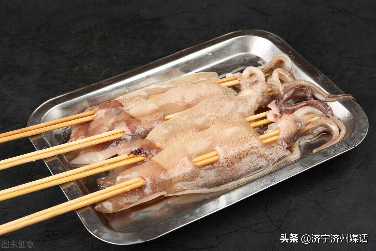 邹城太平农村夜市酱爆鲜鱿鱼：折射出新农村一道修养的华彩