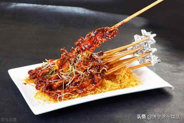 邹城太平农村夜市酱爆鲜鱿鱼：折射出新农村一道修养的华彩