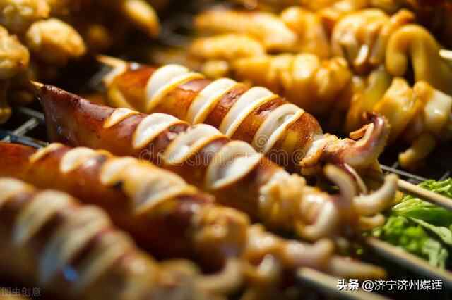 邹城太平农村夜市酱爆鲜鱿鱼：折射出新农村一道修养的华彩