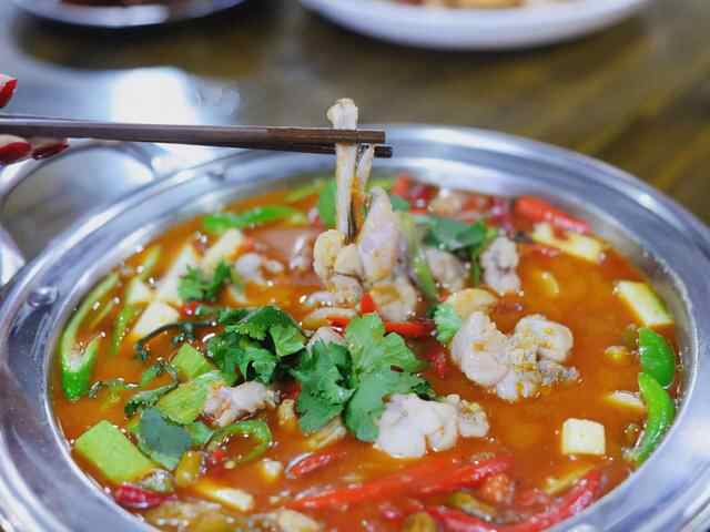 乐山这些操着外地口音的美食馆子，味道也太资格了吧