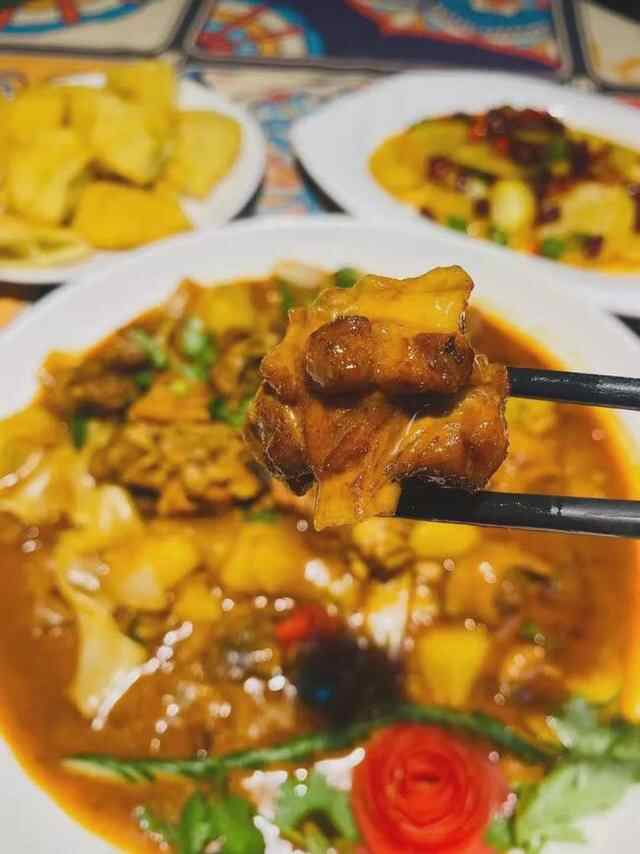 乐山这些操着外地口音的美食馆子，味道也太资格了吧