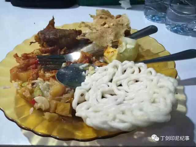 简单粗暴油炸辣甜：印尼人为何口味重成这个样子？