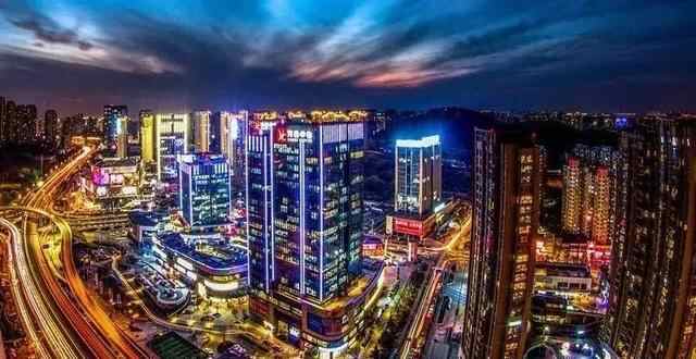 乘着地铁游青岛 | 吃遍岛城，三号线逛吃攻略来啦！