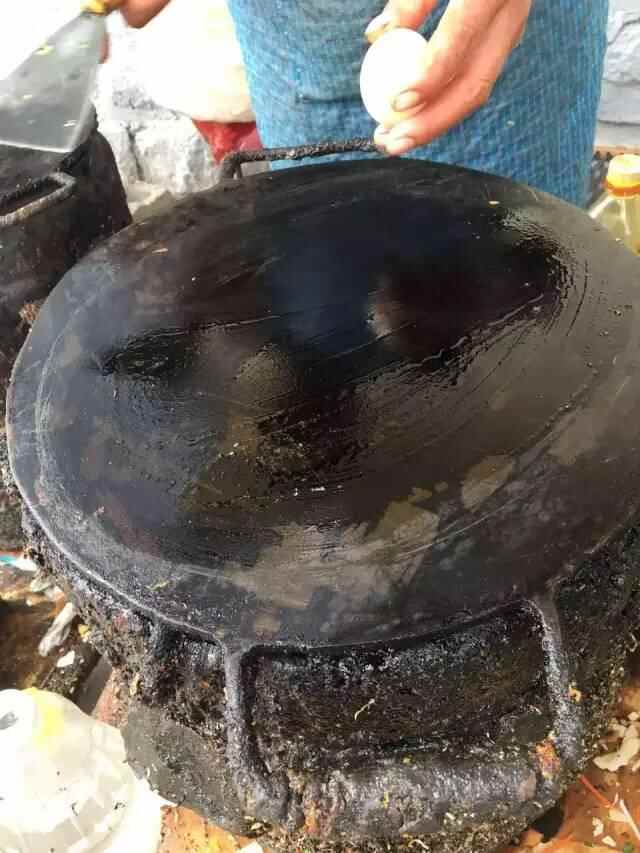 大邹城，火遍全城的特色美食--菜煎饼！