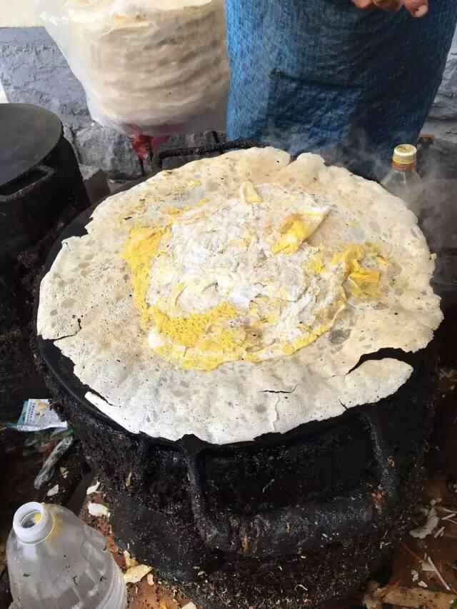 大邹城，火遍全城的特色美食--菜煎饼！