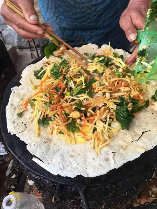 大邹城，火遍全城的特色美食--菜煎饼！