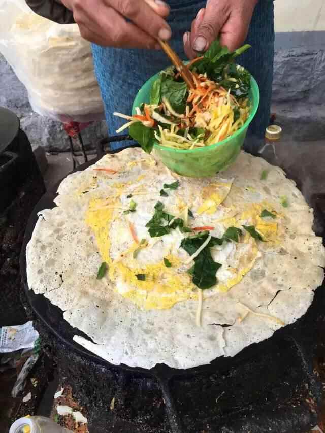 大邹城，火遍全城的特色美食--菜煎饼！