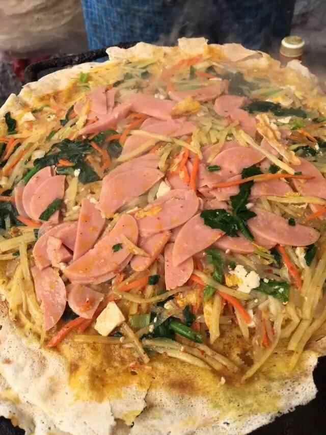 大邹城，火遍全城的特色美食--菜煎饼！